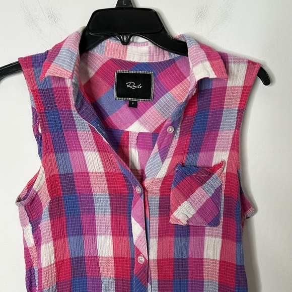 Rails Hannah Plaid Navy/Raspberry Sleeveless Button Down Top - Picture 4 of 6